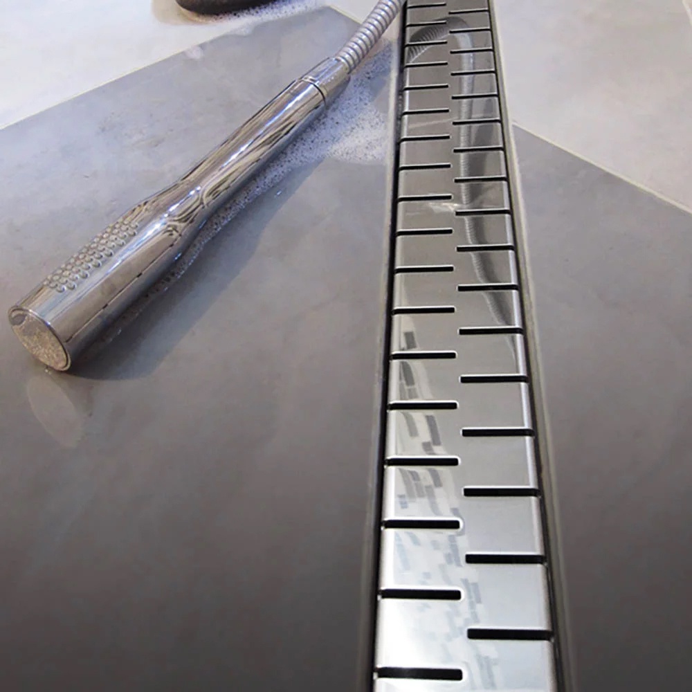 (V750M) Водоотводящий желоб VECONI 750 мм MEDIUM - глянец с боковым сливом D 40 - артикул K0000168502