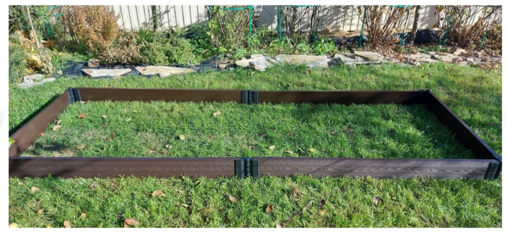 Грядка 3*1 м  высота 15 см  венги ( 4 пластиковых черных угла + доски (венге)  ДПК+стяжка ) - артикул K0000319213